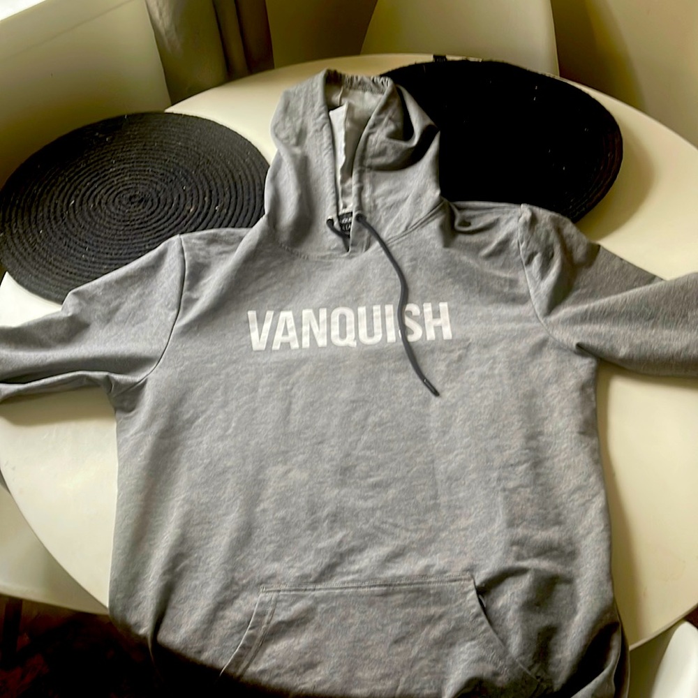 COPY - Vanquish Hooodie XL used
